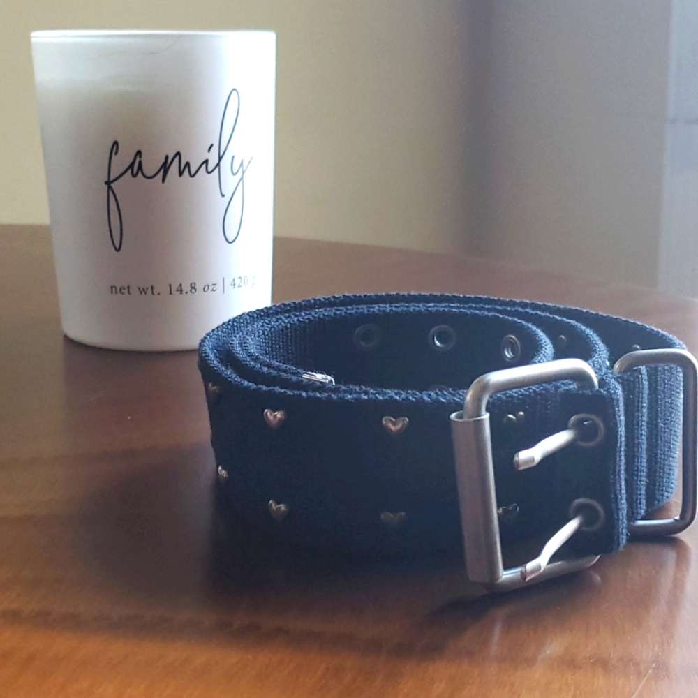 AEROPOSTALE. BELTS SIZE S DEEP BLACK COLOUR  . PRETTY STYLE . EXCELLENT CONDITIO